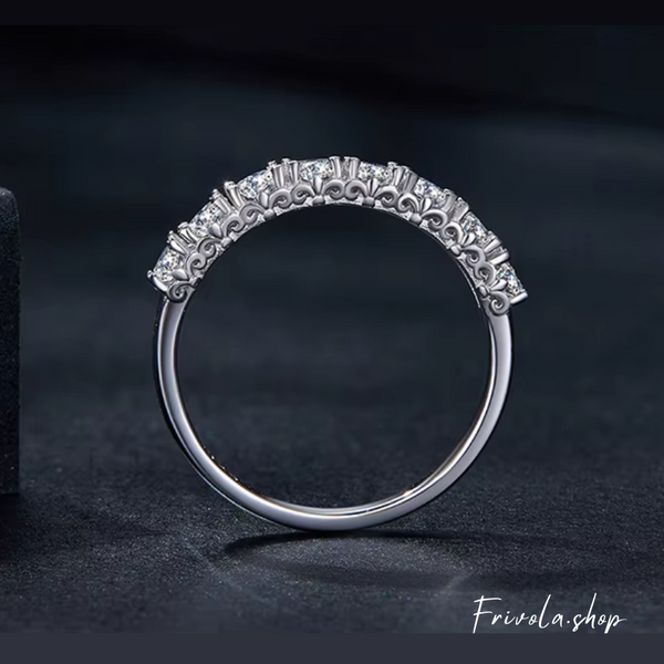 Jocely – Moissanite Ring Timeless Sparkle