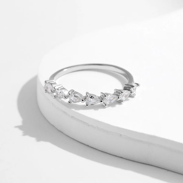 Arrowna - Silver Zircon Ring