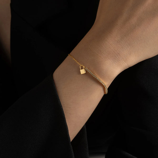 Luna Grace - Sparkle Key Zircon Bracelet