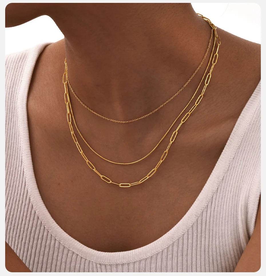 Golden Layers – Set of 3 Steel Goldplated Necklaces